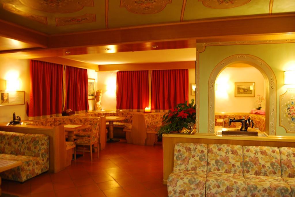Albergo Villa Cristina Folgaria Exteriör bild